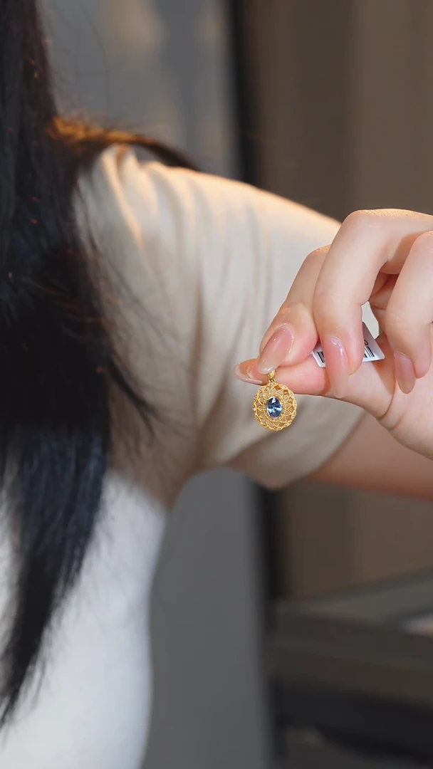 蓝宝石吊坠不含链18K金镶嵌（0.82ct）@@Q1714