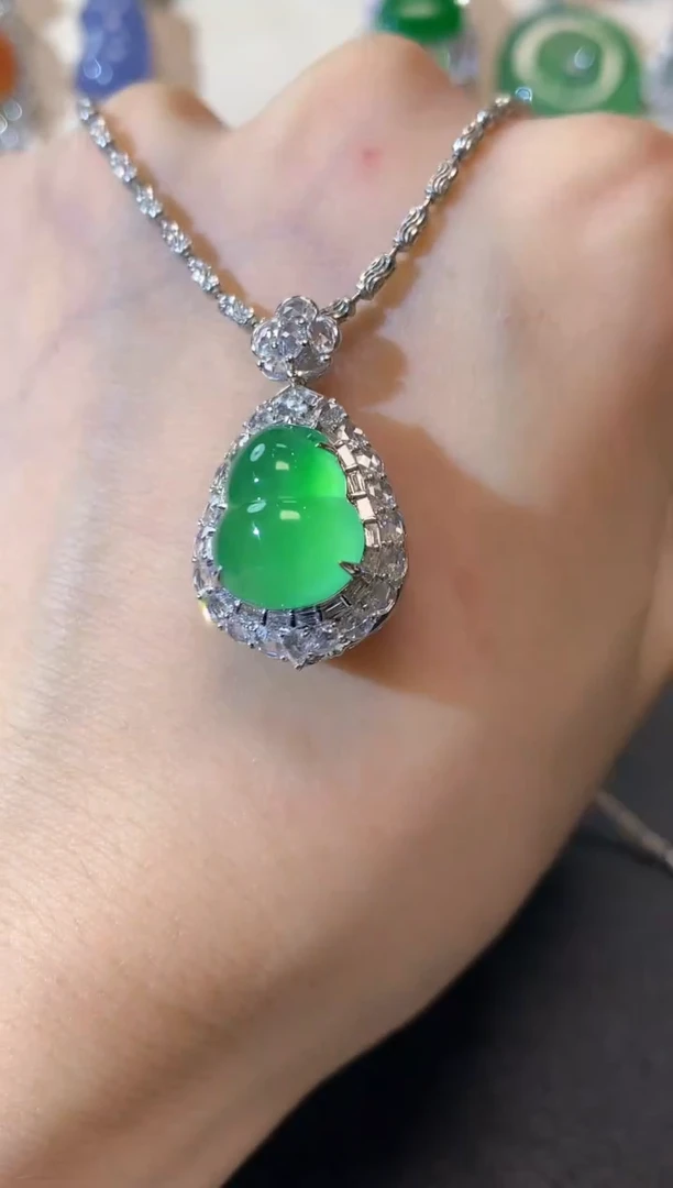 吊坠(不含链)18K金镶嵌翡翠S40 不含链