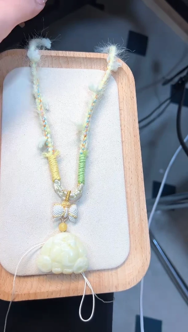 【闪购商品】琥珀珠宝奇石未镶嵌小飞象