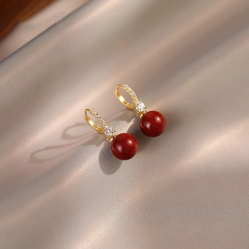 铜合金耳饰  安可拉红色珠珠耳扣女秋冬轻奢高级感适合过年戴耳饰