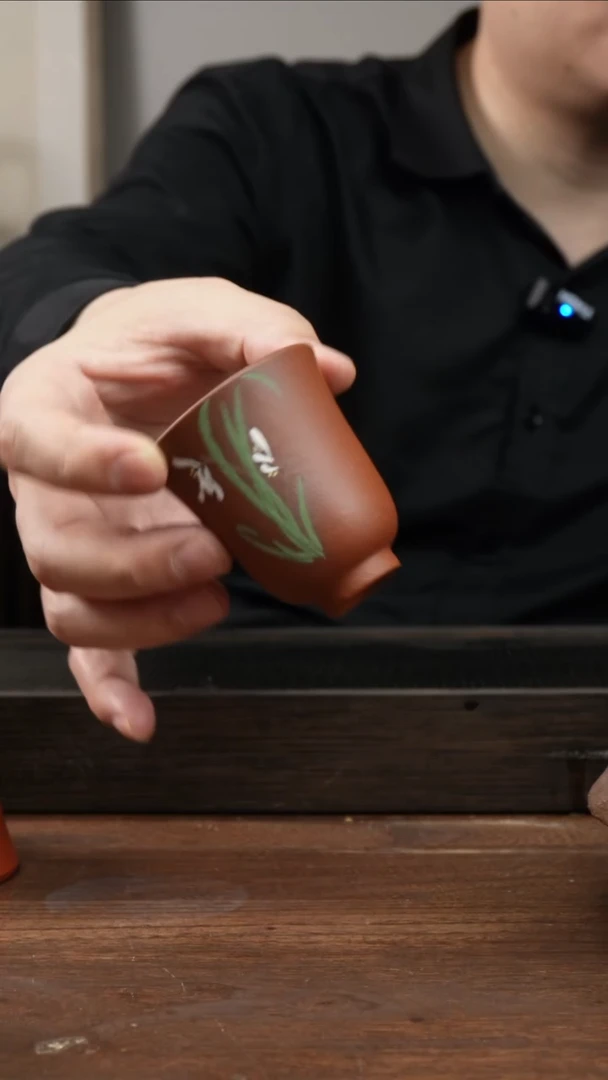 茶杯紫砂红清水兰花堆绘 闻香杯 ！   微瑕