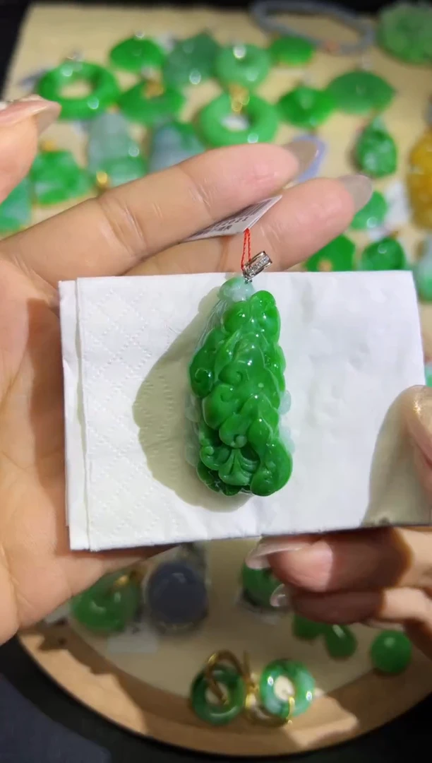 【闪购商品】翡翠颈饰18K金镶嵌Q缅料A货翡翠/支持复检/一件