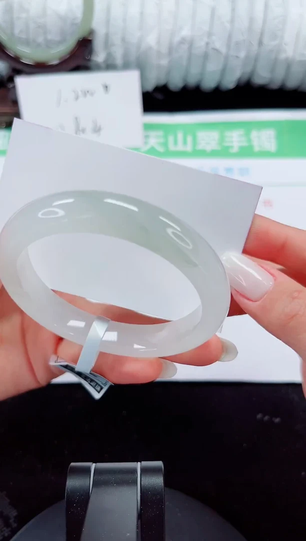 未镶嵌手镯石英质玉174-56/57