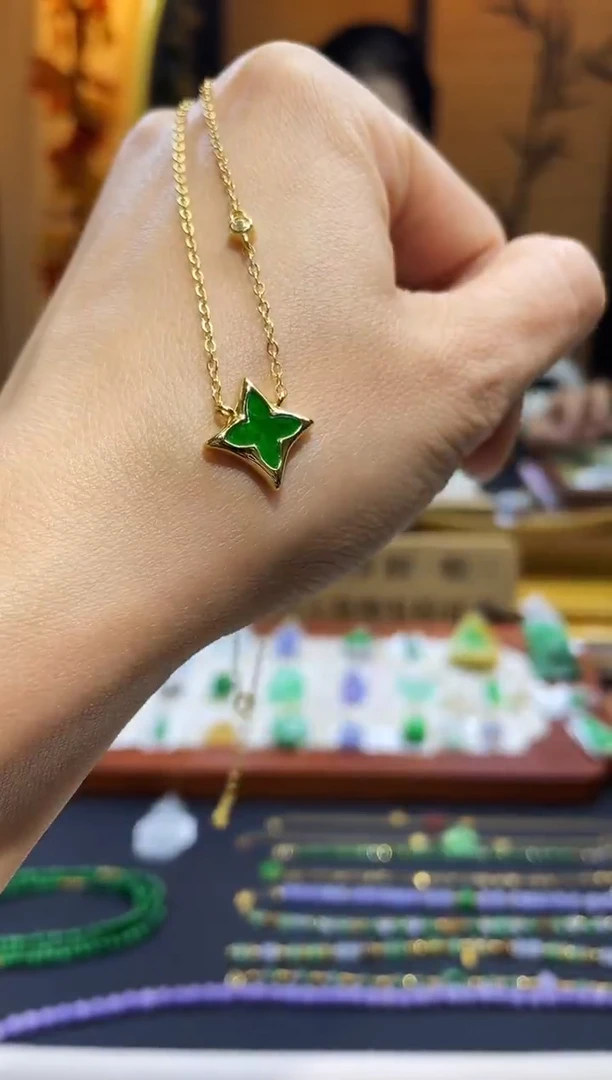 颈饰未镶嵌翡翠假一赔三