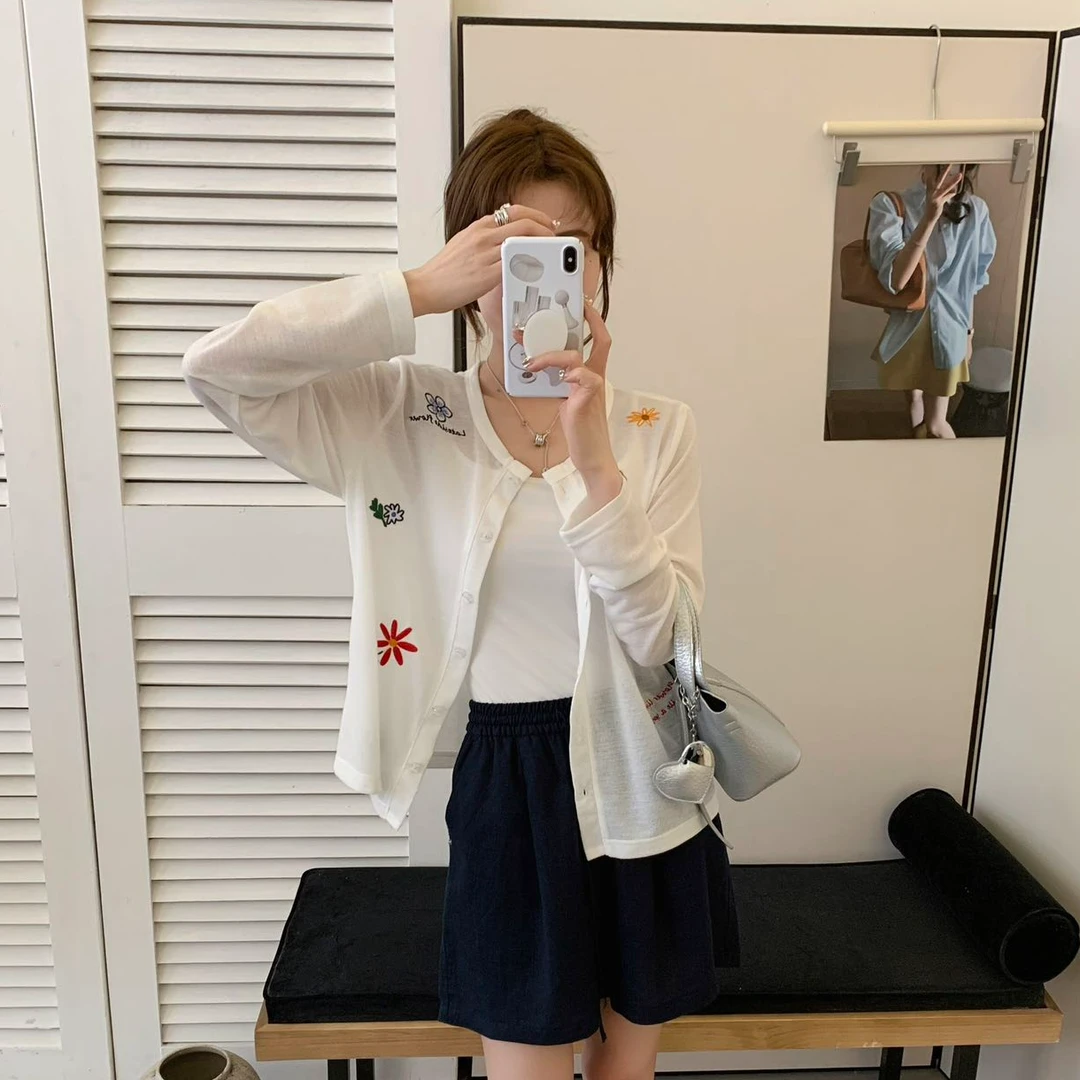 小雅姐姐  夏日彩色花朵刺绣薄款长袖开衫上衣IU37