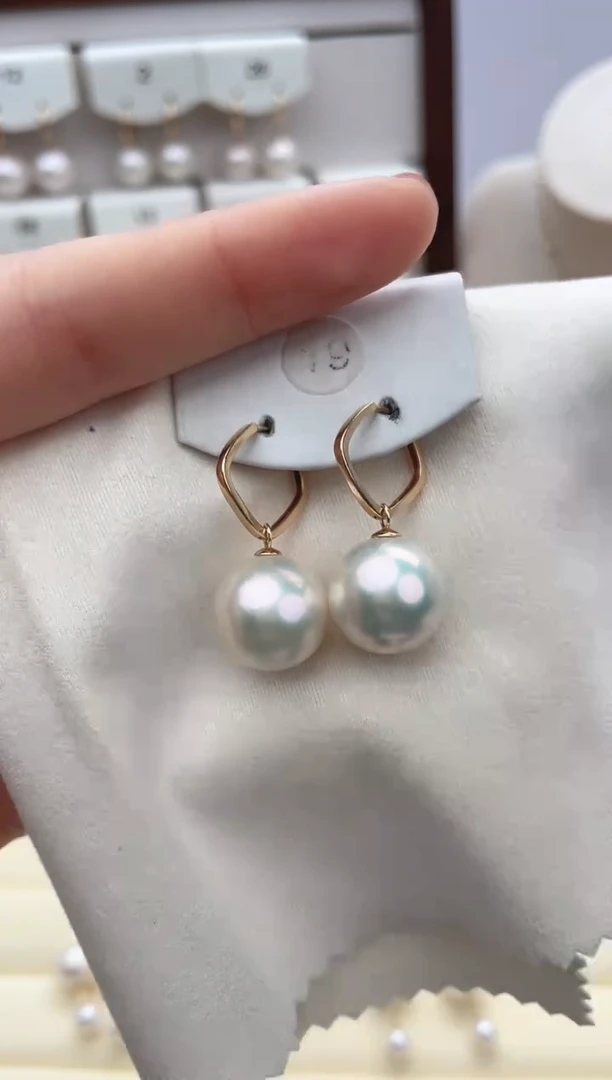 【闪购商品】淡水珍珠耳饰18K金镶嵌1