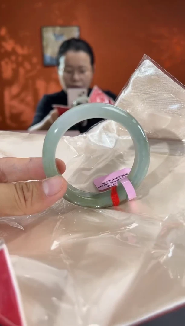 未镶嵌手镯翡翠翡翠手镯（微瑕）