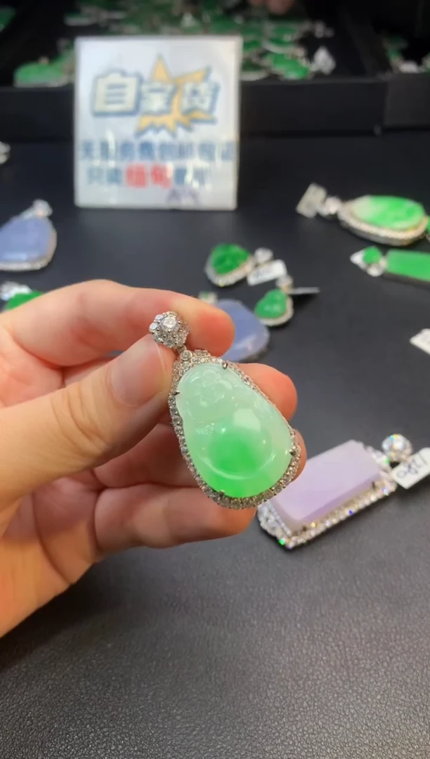 翡翠银S925镶嵌颈饰翡翠