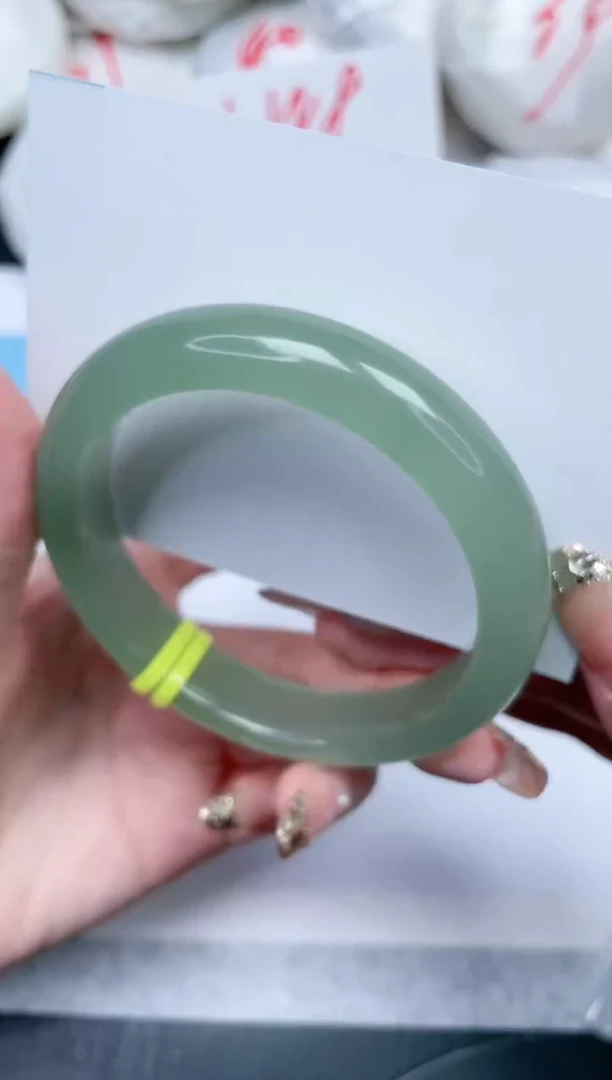 【闪购商品】石英质玉手镯未镶嵌256-58.4