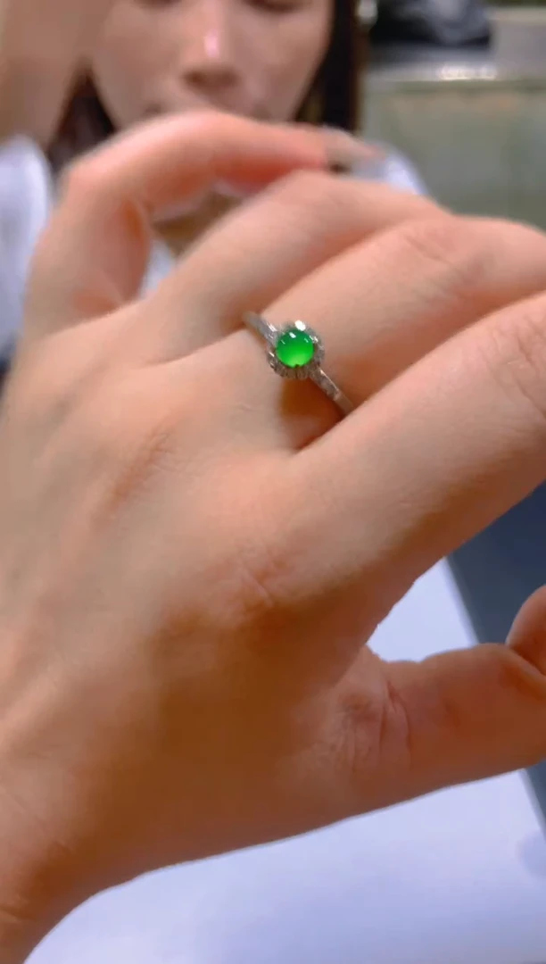 未镶嵌戒指翡翠多样性发一