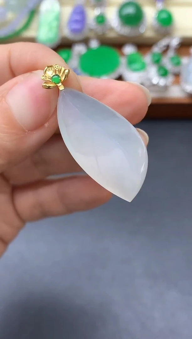 颈饰18K金镶嵌翡翠348-中国好珍宝