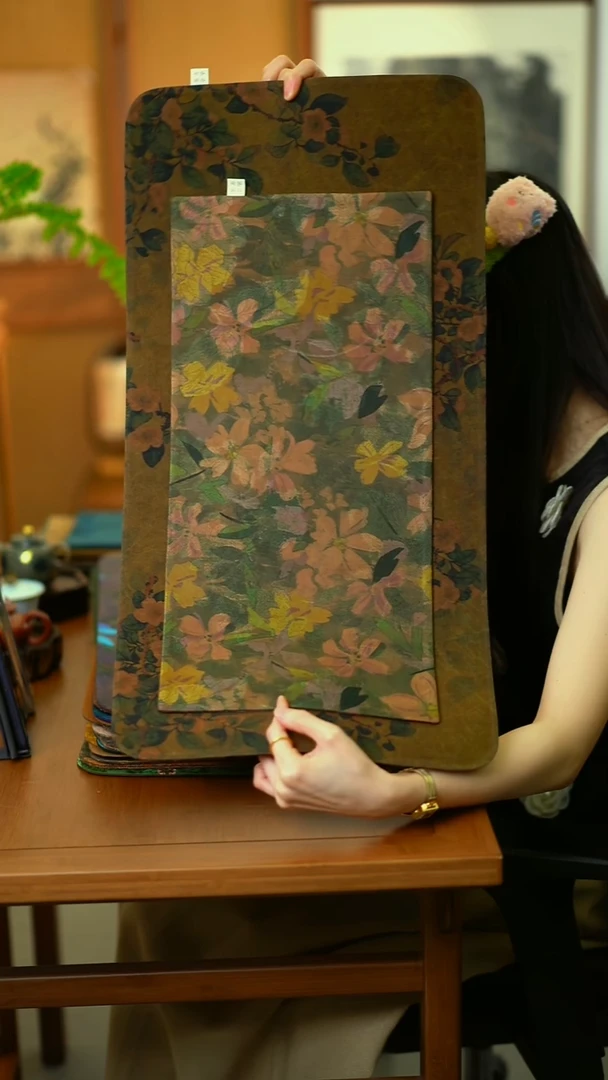 大片山茶花+小花意