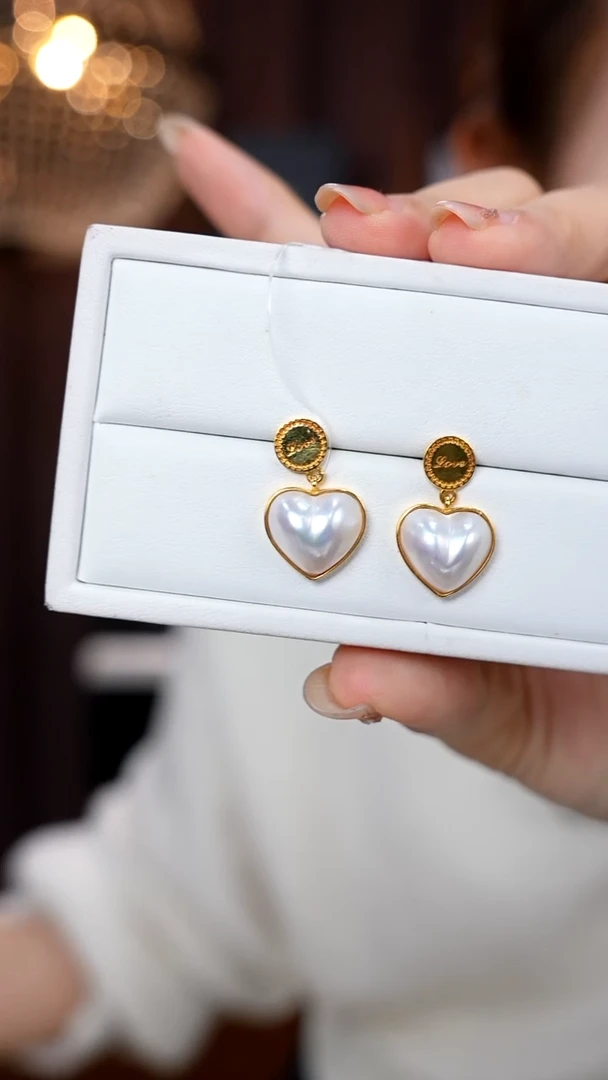 耳饰拼合珍珠（马贝珠）18K金镶嵌马贝10-12mm