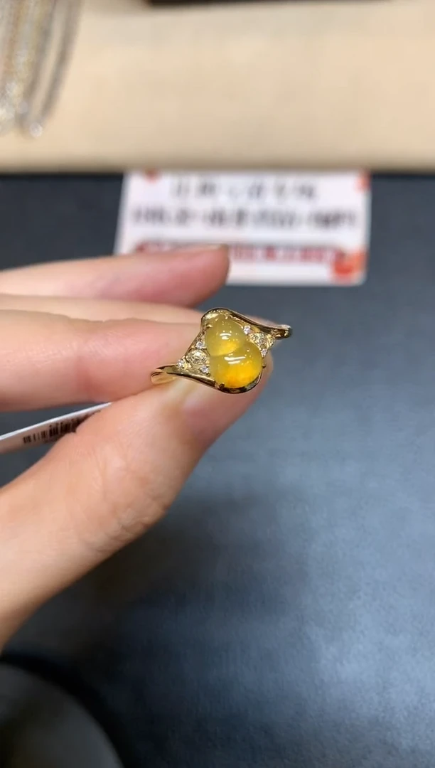 翡翠戒指18K金镶嵌【无鉴赏期