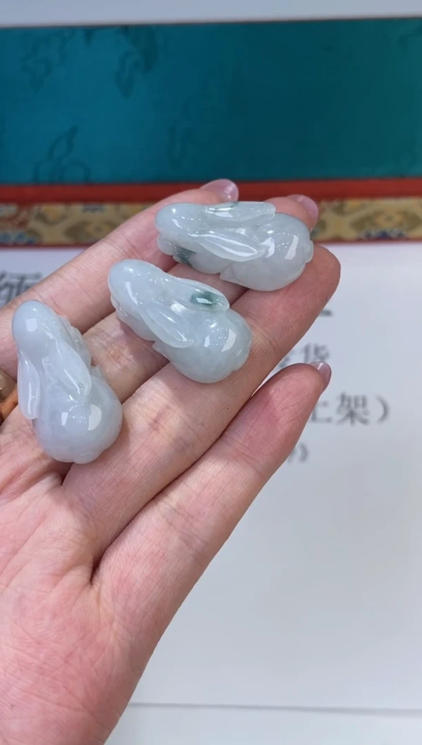 翡翠挂件未镶嵌  299399/兔子多样性发一件