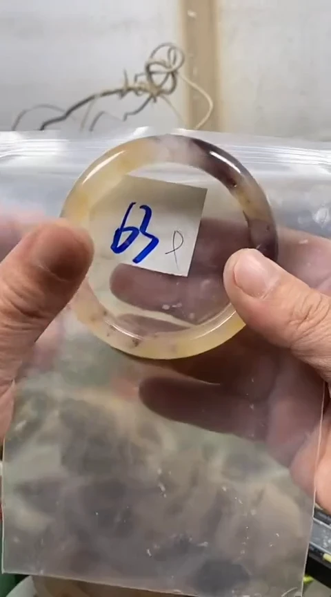 【闪购商品】石英质玉手镯未镶嵌58+63