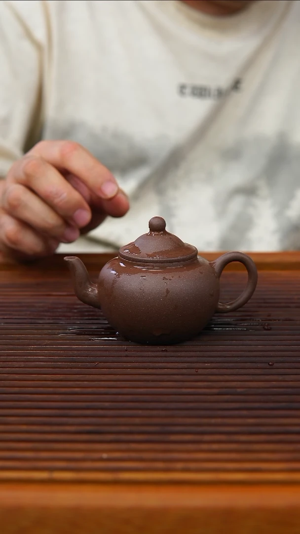 茶壶紫砂早期紫泥笠帽宫灯110cc