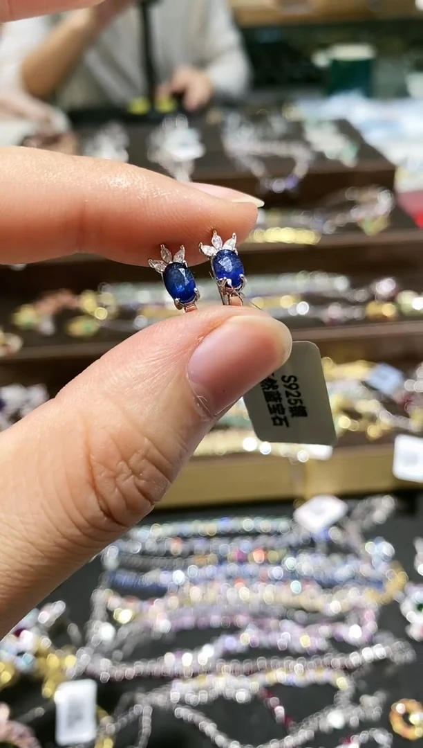 【闪购商品】蓝宝石耳饰银S925镀金镶嵌耳钉