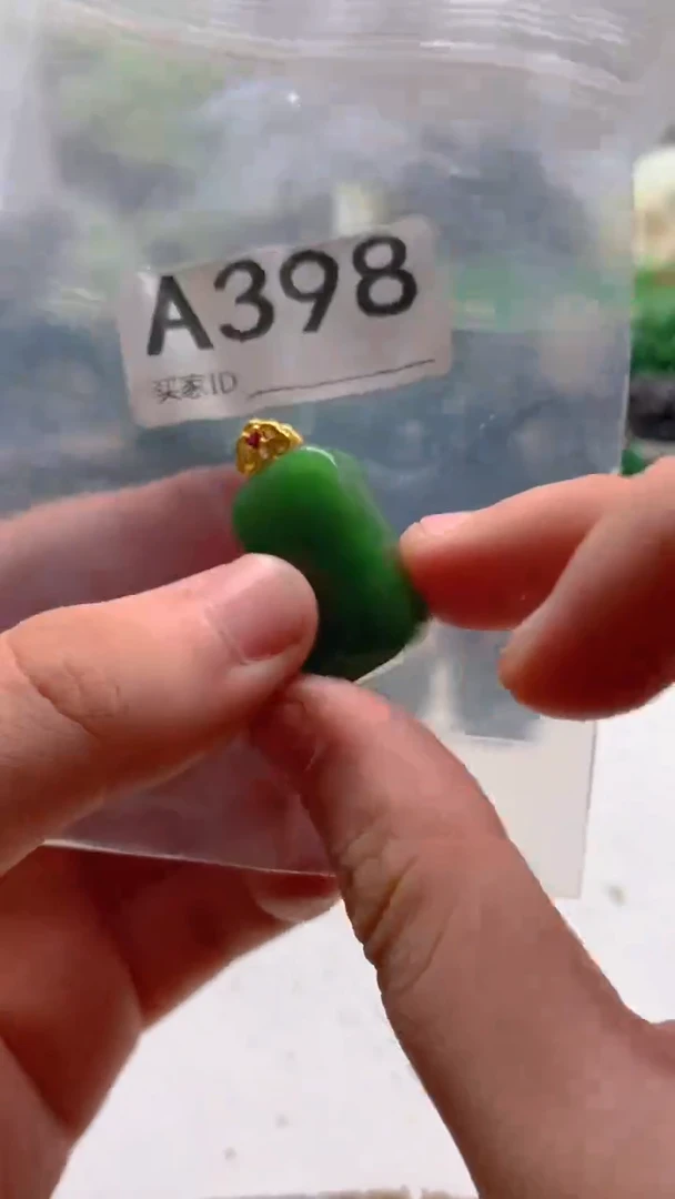 和田玉未镶嵌珠宝半成品1