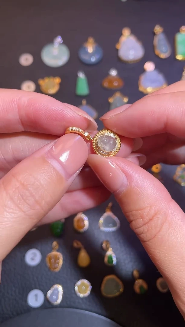 颈饰银S925镶嵌翡翠a货翡翠