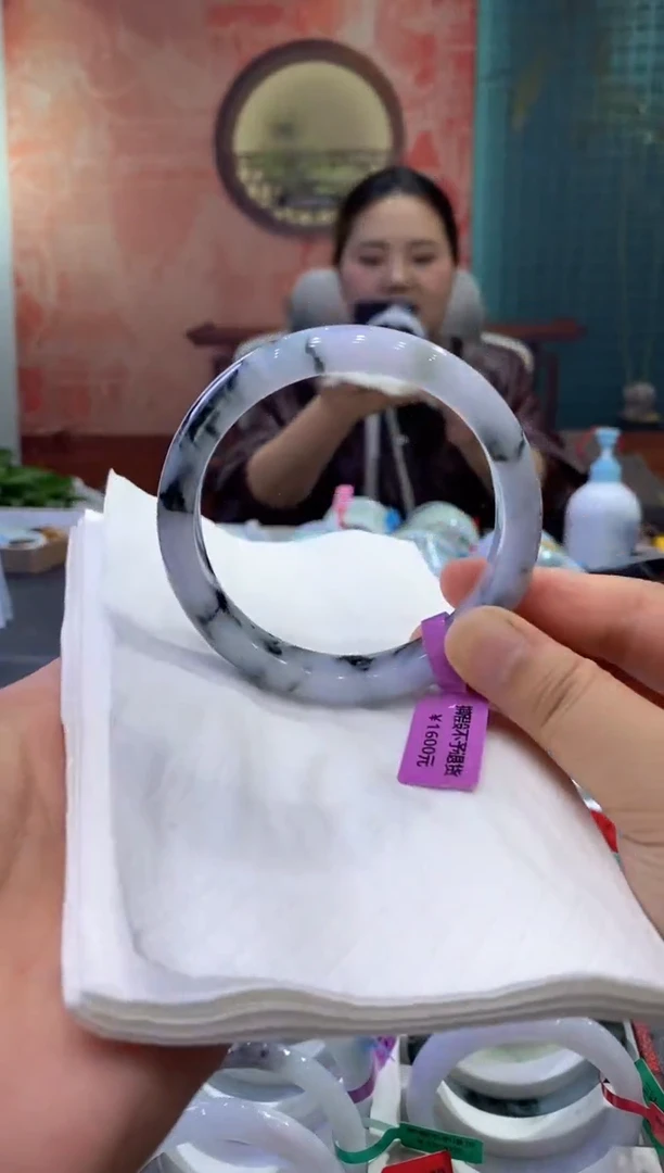 翡翠手镯未镶嵌多人00010951