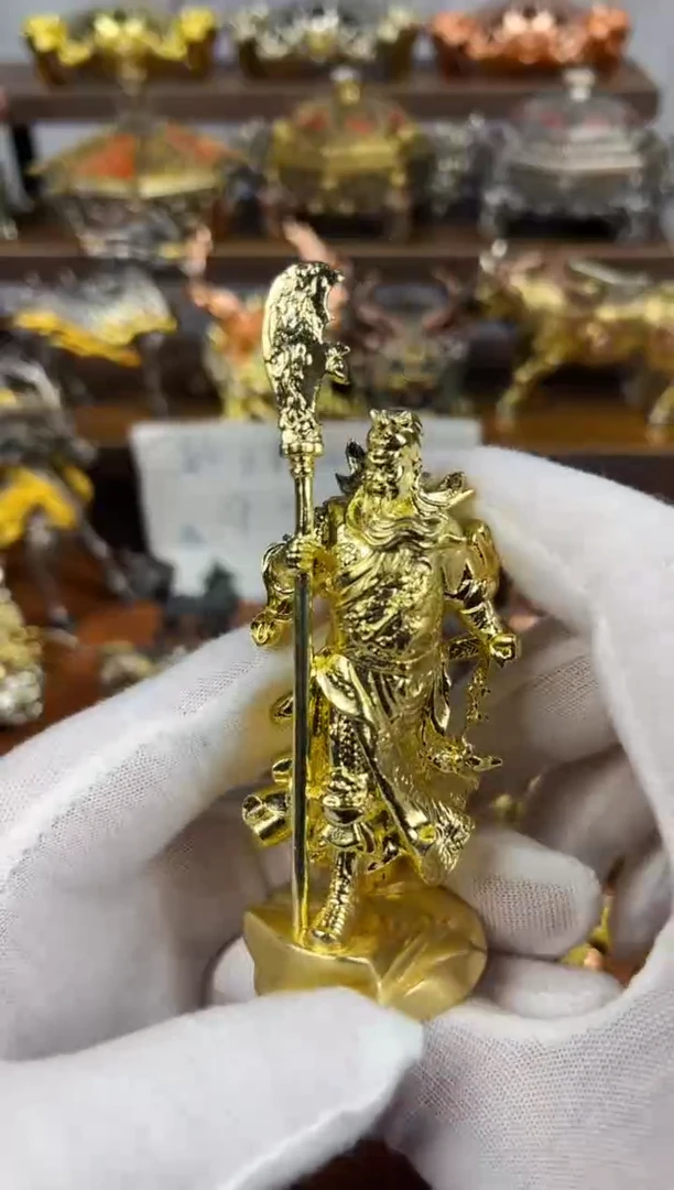 立刀关公黄铜摆件