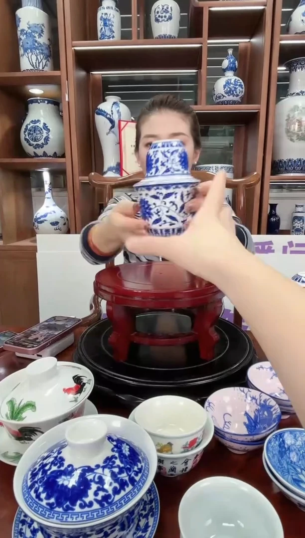 A12景德镇青花缠枝莲温酒器