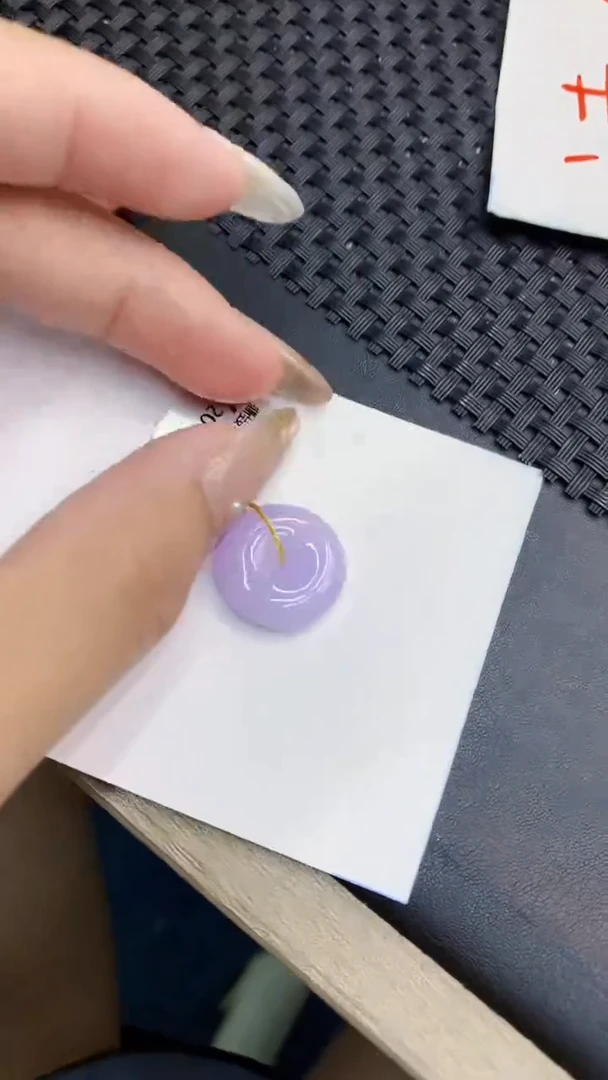 翡翠未镶嵌颈饰             8