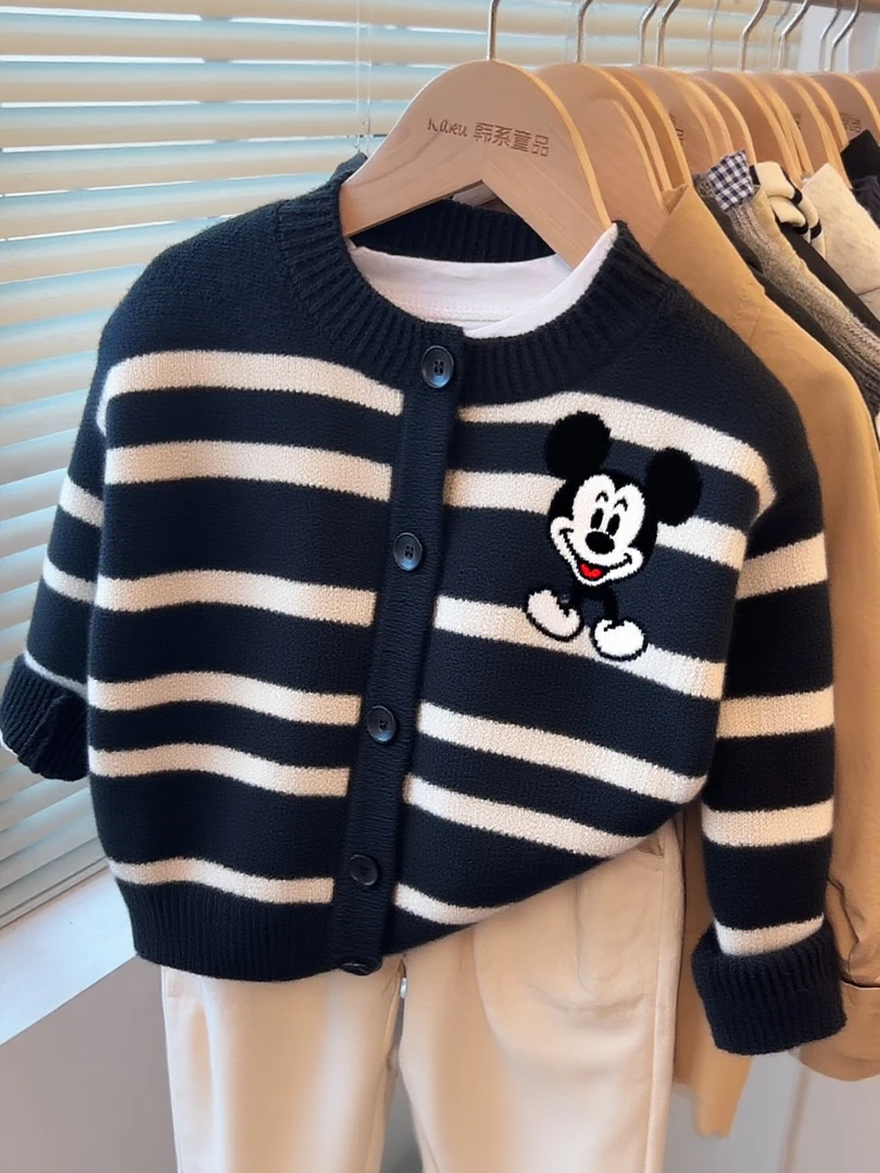 2025秋冬新款儿童条纹毛衣开衫中小童洋气时髦卡通刺绣针织衫外套