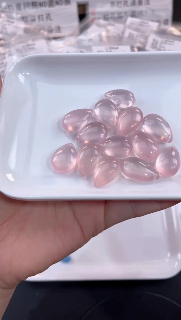 【A02】粉晶水滴未镶嵌水晶多样性1颗