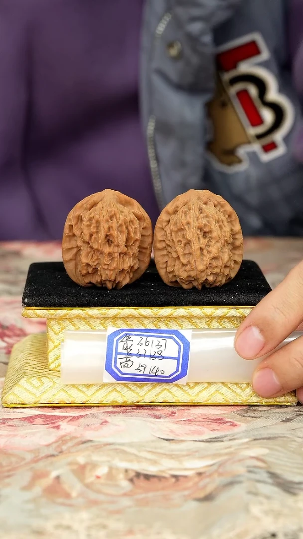 【闪购商品】文玩核桃把件非嫁接马老四