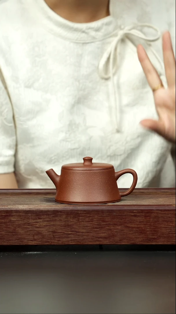 紫砂茶壶红降坡 光素云柱