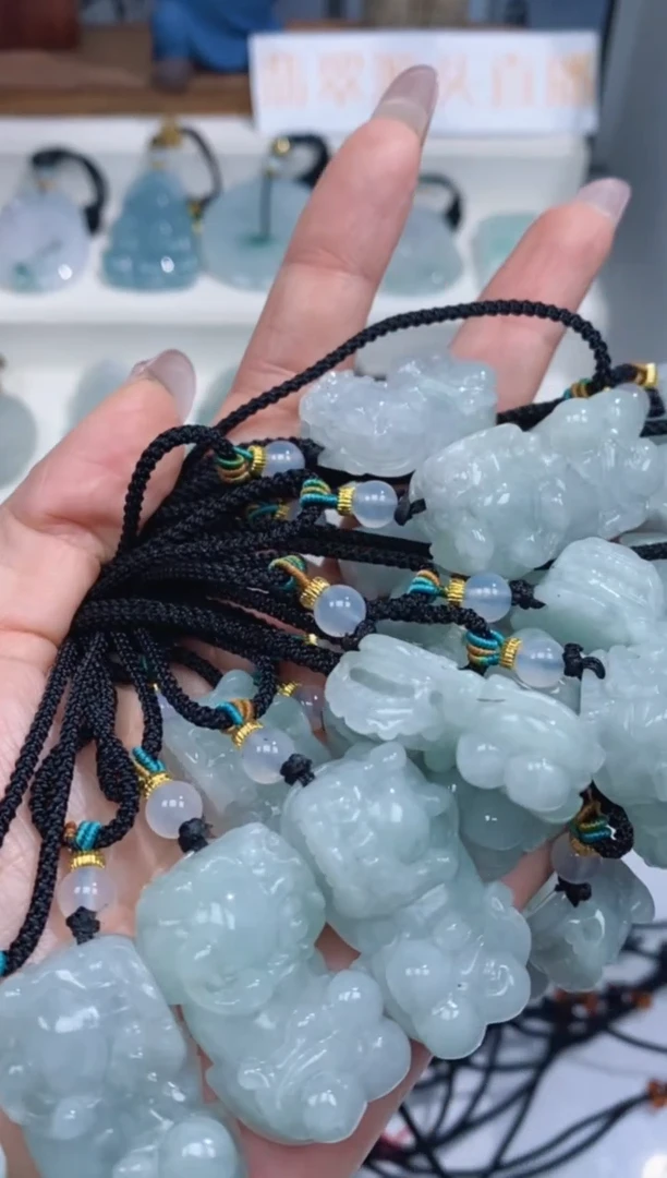 颈饰未镶嵌翡翠吊坠团购多样性发一件