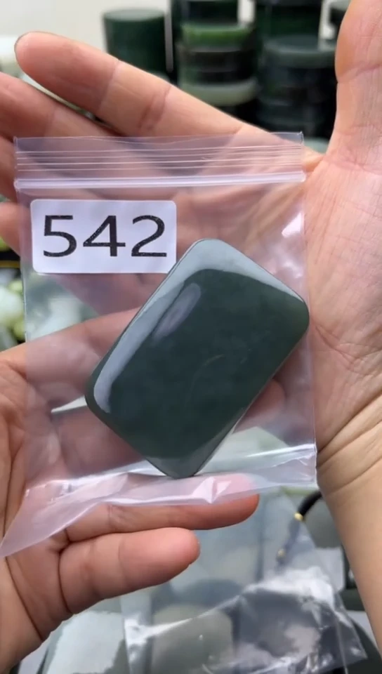 未镶嵌和田玉珠宝半成品牌子