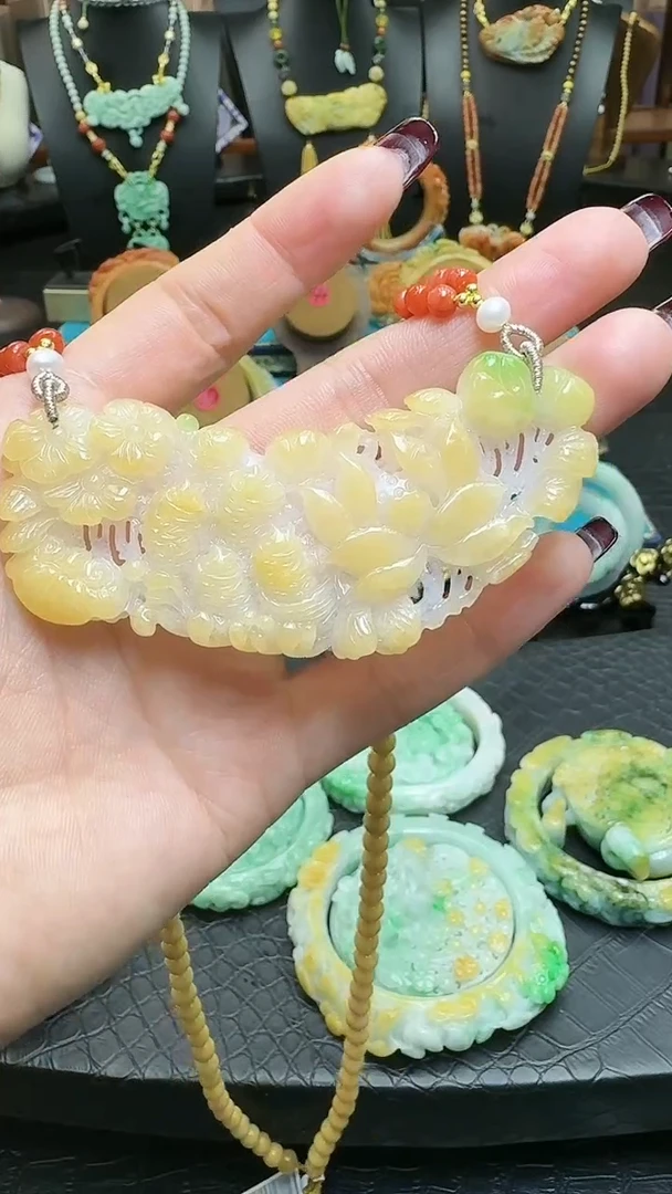 【闪购商品】翡翠颈饰未镶嵌鱼戏莲花