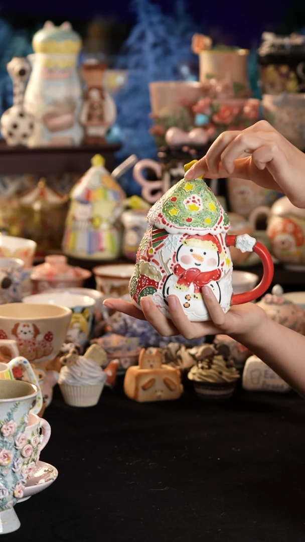 摆件陶景德镇釉下彩手绘设计师款陶瓷