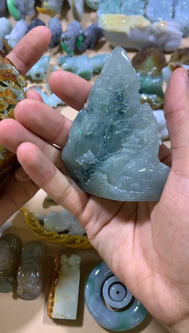 未镶嵌挂件翡翠猫*翡翠摆件