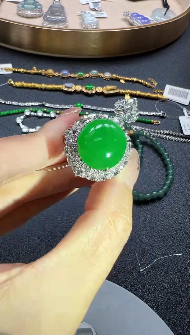 18K金镶嵌戒指翡翠KDF1009-149