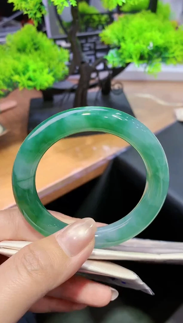 未镶嵌手镯翡翠-k79 天然缅甸A货翡翠53.9圆条