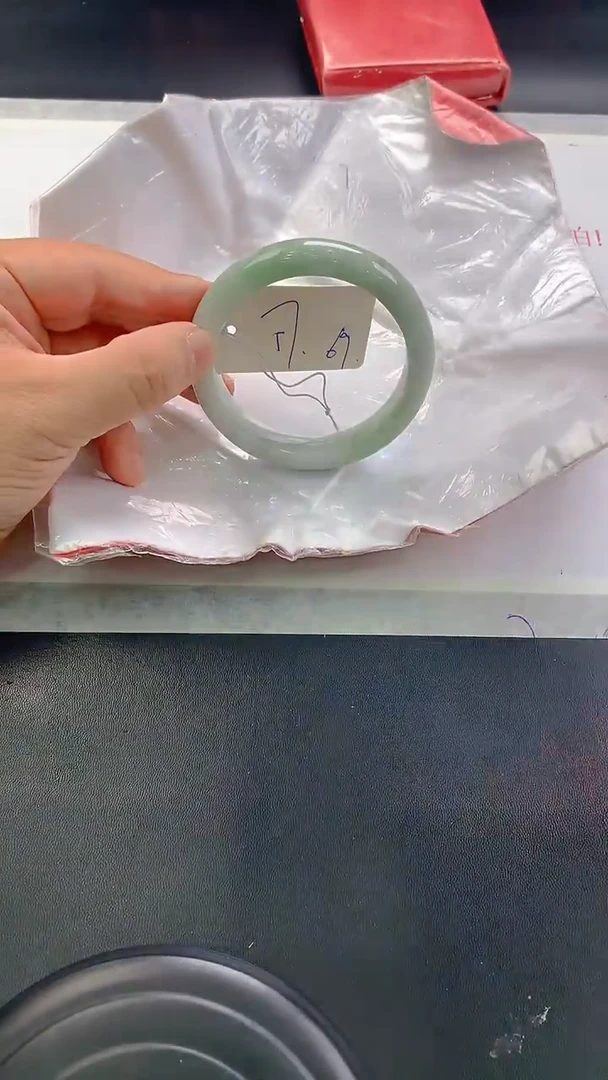 未镶嵌手镯翡翠69