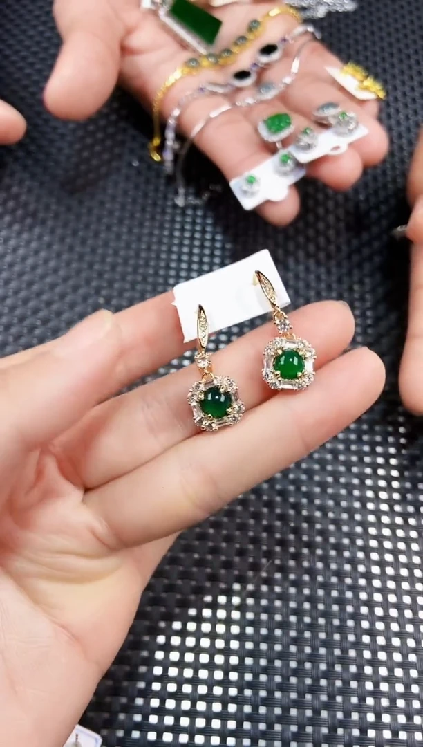 【闪购商品】翡翠耳饰未镶嵌11111111