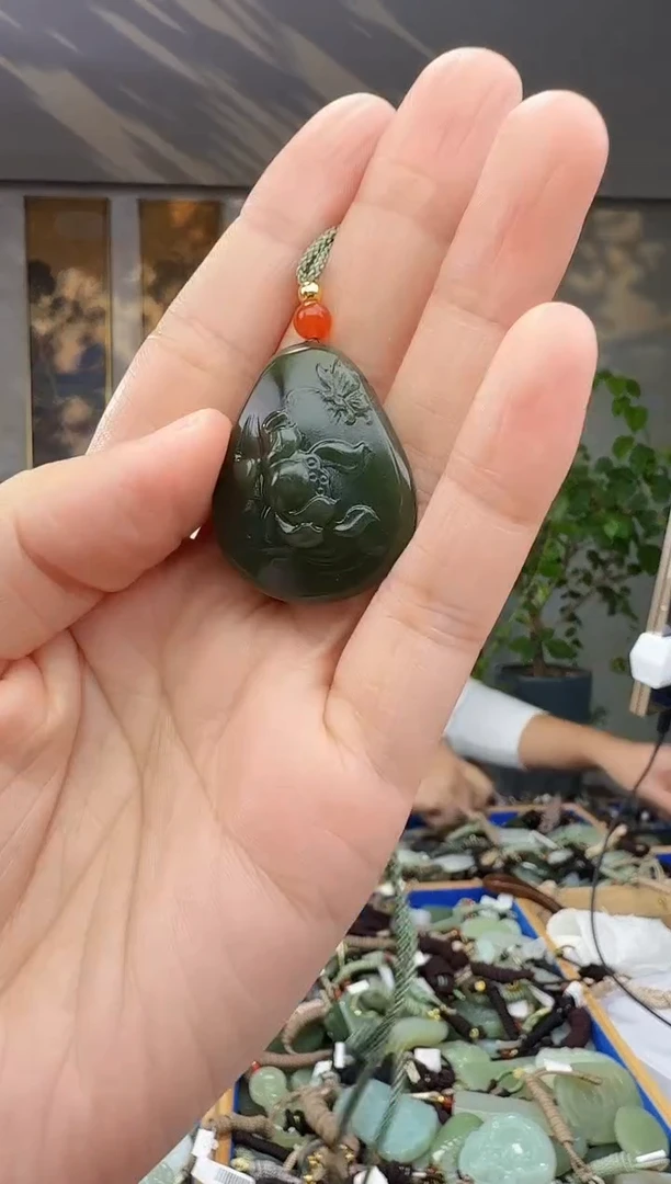 未镶嵌和田玉挂件拍一发一