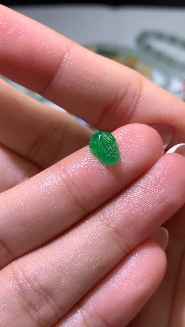 未镶嵌定制翡翠舒****馆毛货