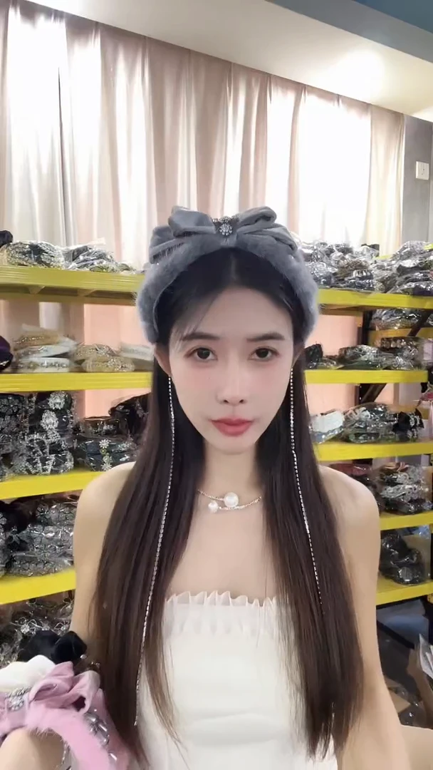 非金属布艺灰色蝴蝶结