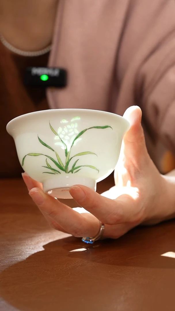 XJJ珐琅彩玲珑兰花杯