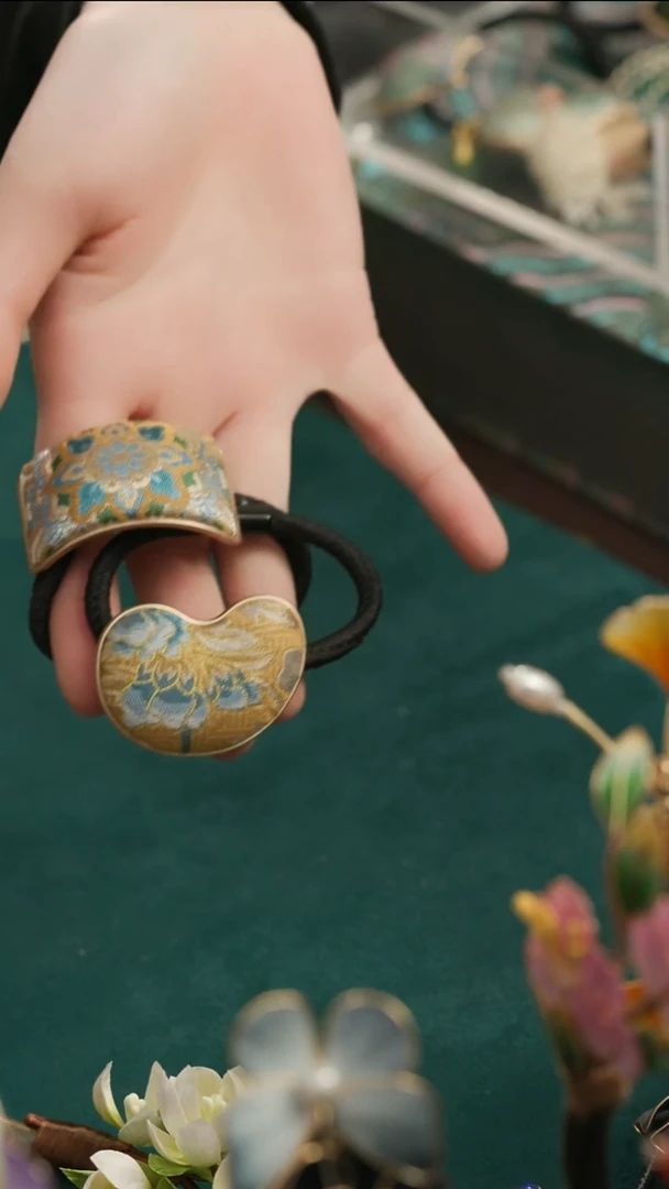 刺绣湘传礼宋锦发绳一对