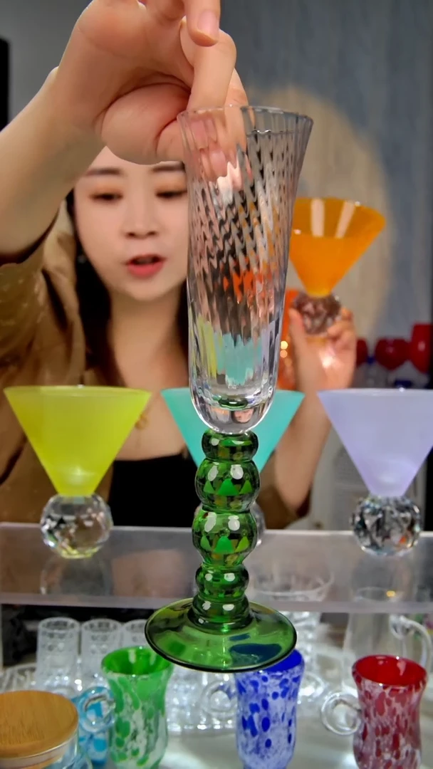 1只香槟杯绿色11111