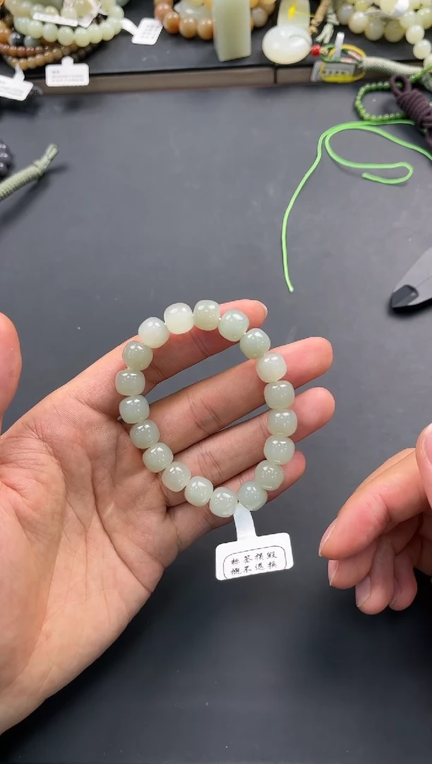 未镶嵌手串和田玉福利且末青白老型手串卡10微色差 纹