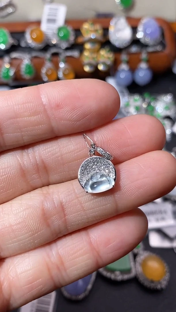 【闪购商品】翡翠吊坠(不含链)18K金镶嵌吊坠