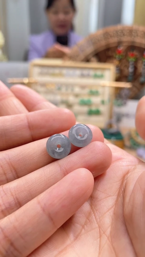 【闪购商品】翡翠颈饰未镶嵌平安扣一对